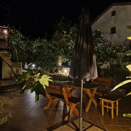 Apartments Villa Temer Pinezići Exterior foto